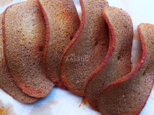 Конина вяленая (строганина): Ресторанные гренки с беконом