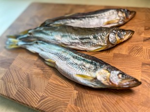 Камбала (рваная): Корюшка с икрой вяленая ГОСТ (крупная)