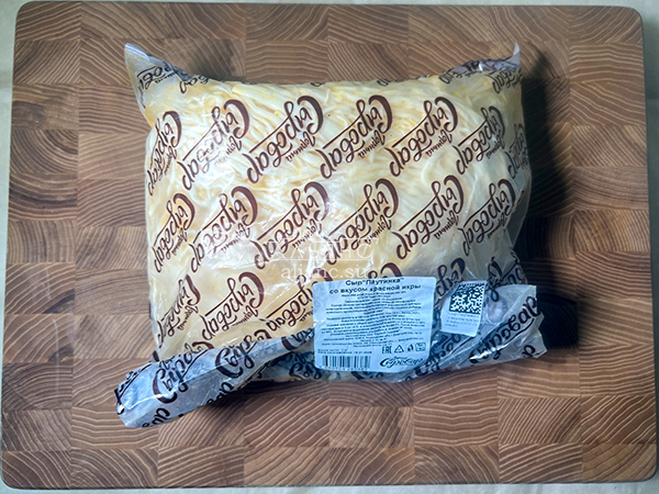 Сыр 1 кг ГОРНЫЙ СЫРОВАР (Паутинка со вкусом красной икры) в Ногинске